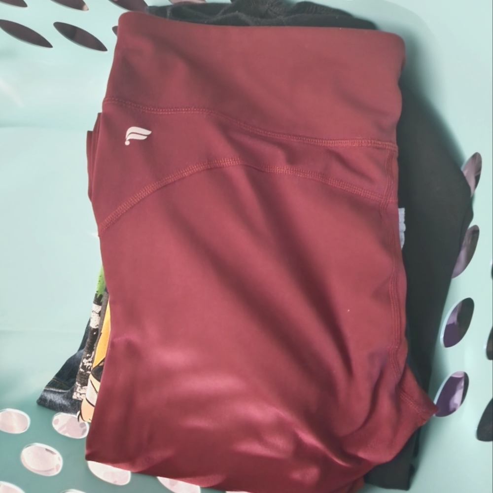 🔥**3 for $20** Fabletics Cropped Leggings - Picture 1 of 1